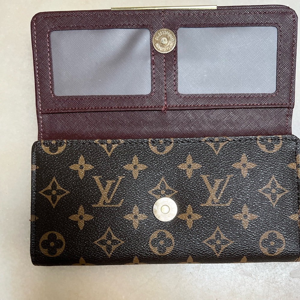 Wallet - Picture 2 of 4